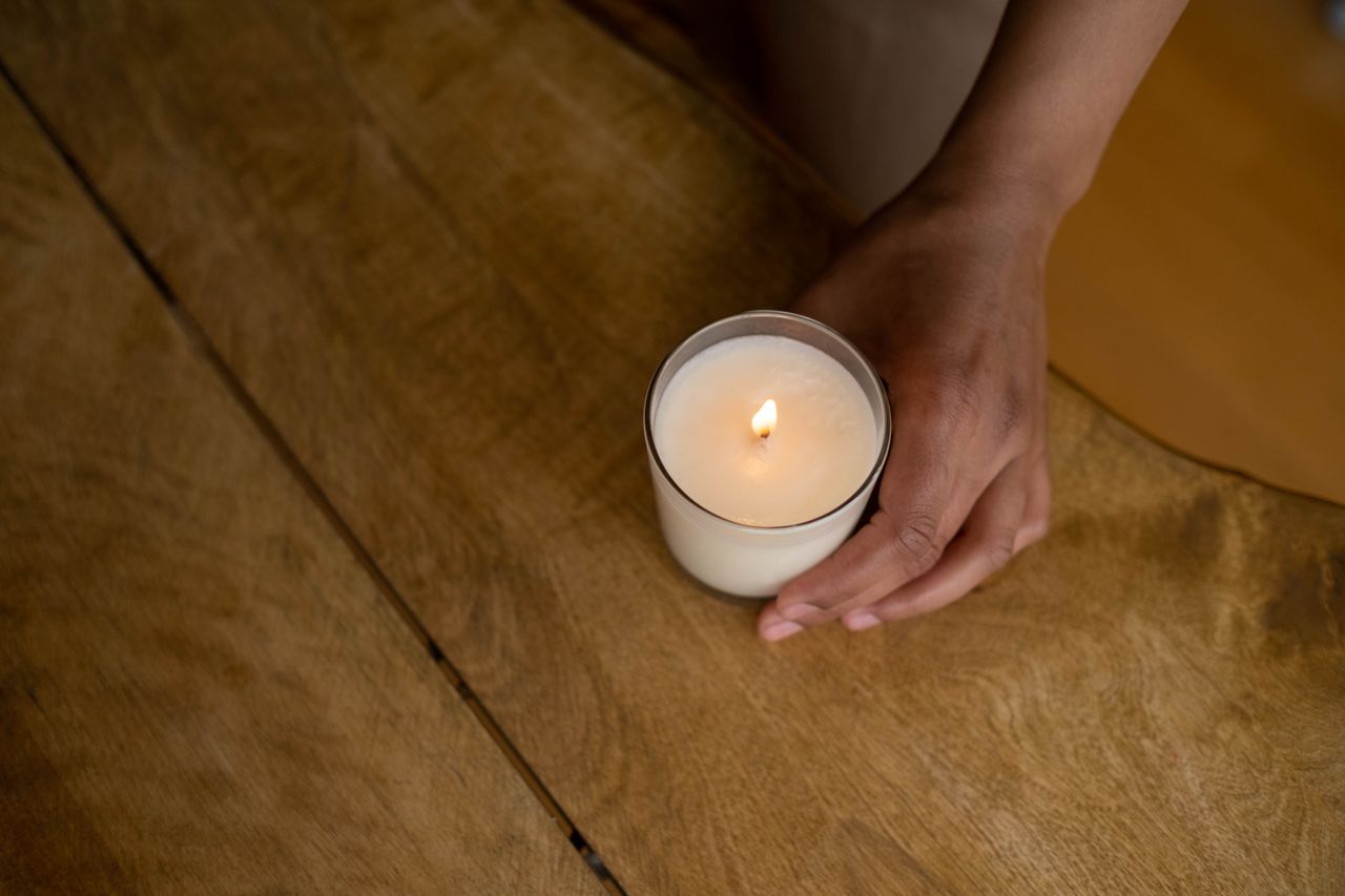Cedar & Smoke scented candle