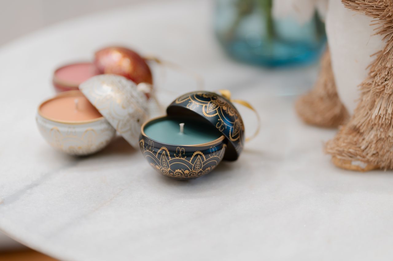 Amber Hearth Travel Tin scented candle